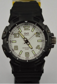 Q&Q VR84-001